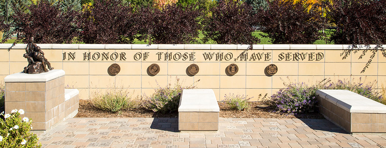 veteran's plaza